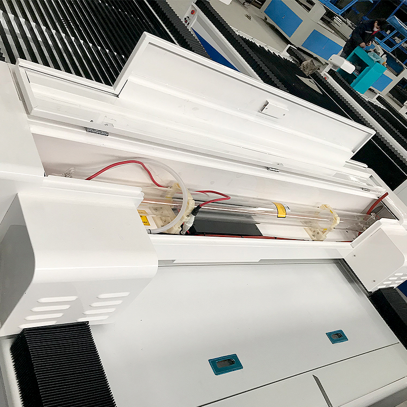 YH-1325 Large Area Laser Cutting Machine